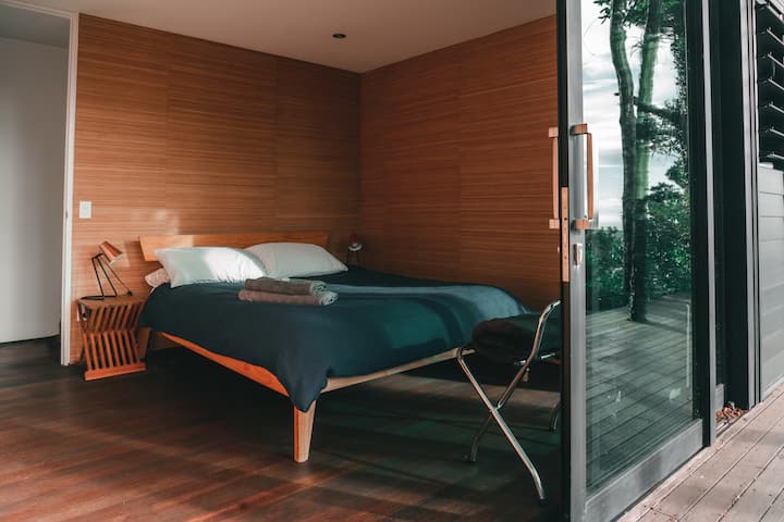 غرفة نوم في صندوق المعكرونة