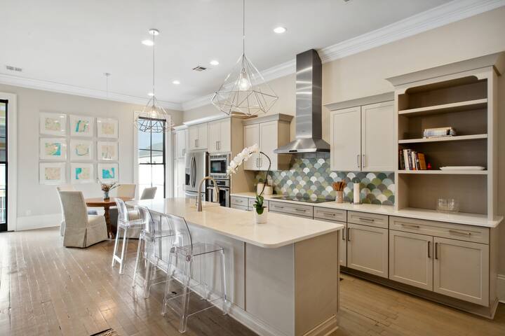 Luxury Uptown/ Garden District Loft gallery image 4