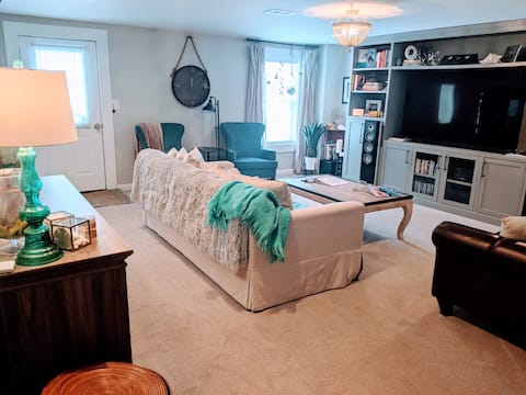 Spacious suite in the heart of Charlottesville