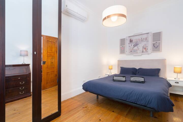 Best House Center – with Garage Parking gallery image 4