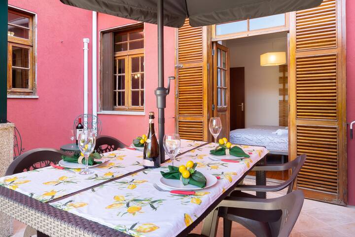 Best House Center – with Garage Parking gallery image 2