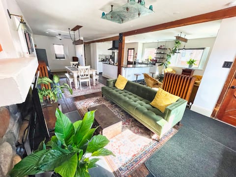 Top performing Airbnb: Historic Downtown Creekside House in Boulder