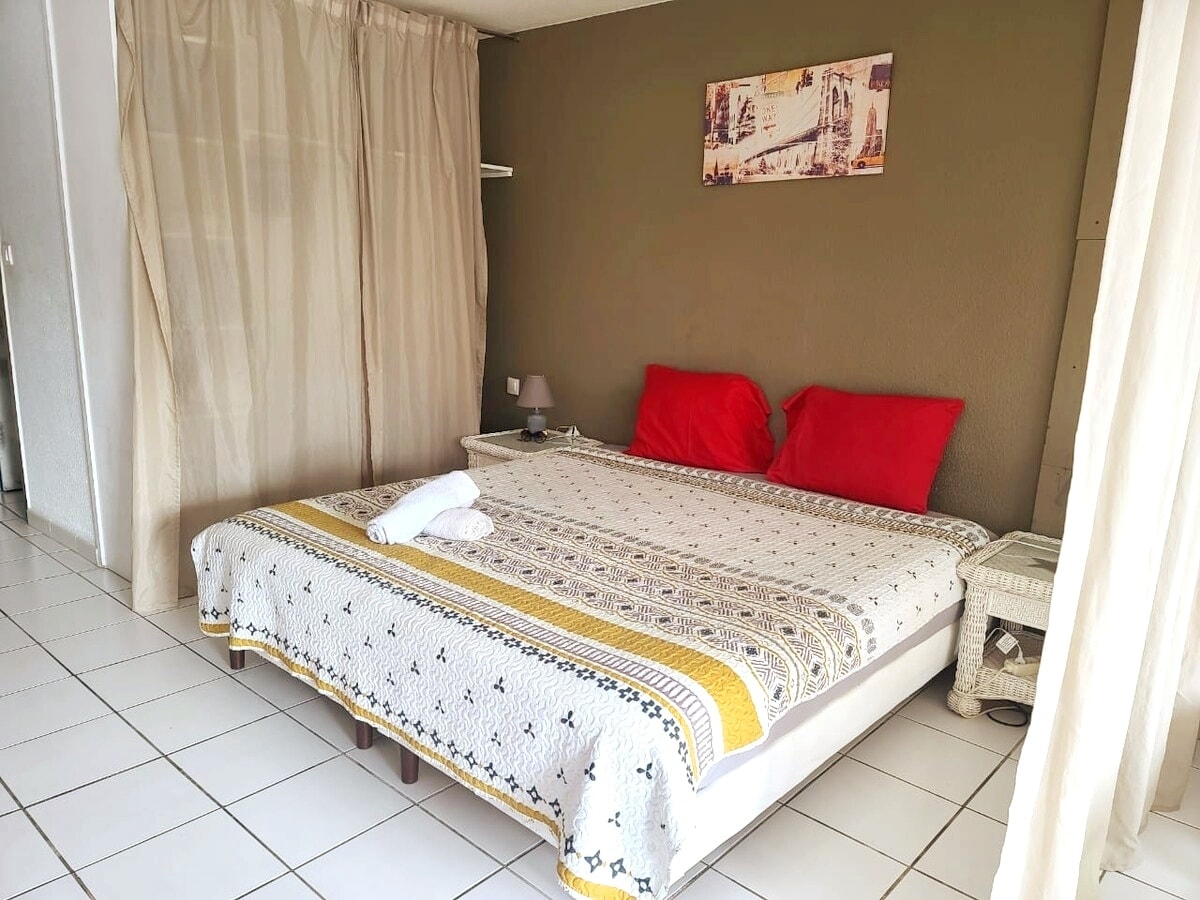 Zona de noche cama king size 200 x 200