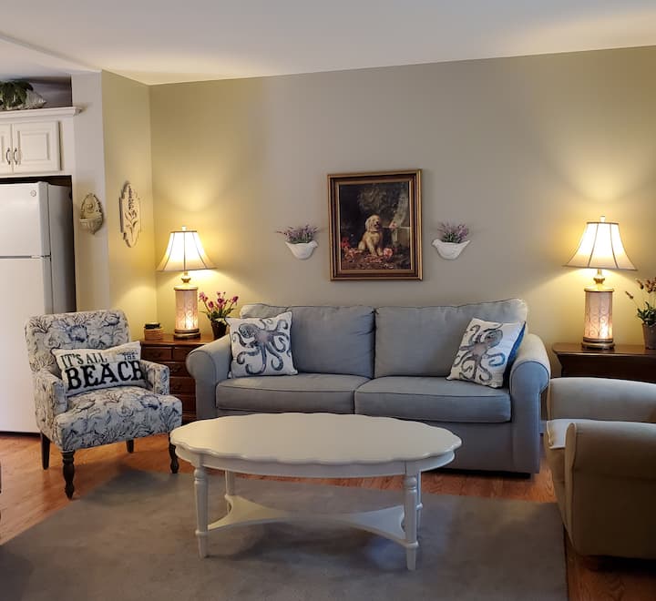 Rini's Place - Close To Newport & Beaches - Rhode Island