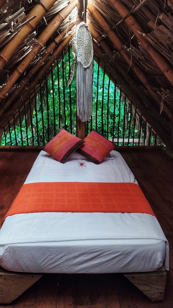 еднокреветна соба на вториот кат 