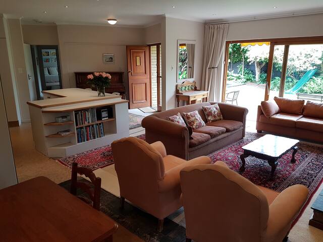 Bishopscourt home holiday rental gallery image 2