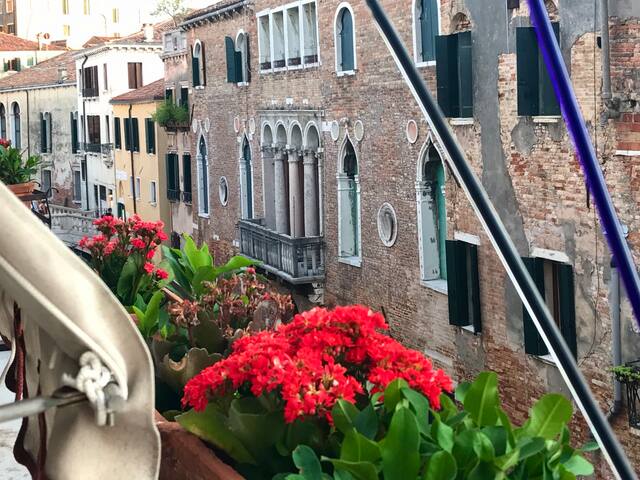 Venice Canal Dream • Gondolas & 4 Balconies gallery image 4