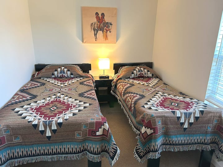 ห้องนอนที่ 2 - ห่างจากห้องนั่งเล่น