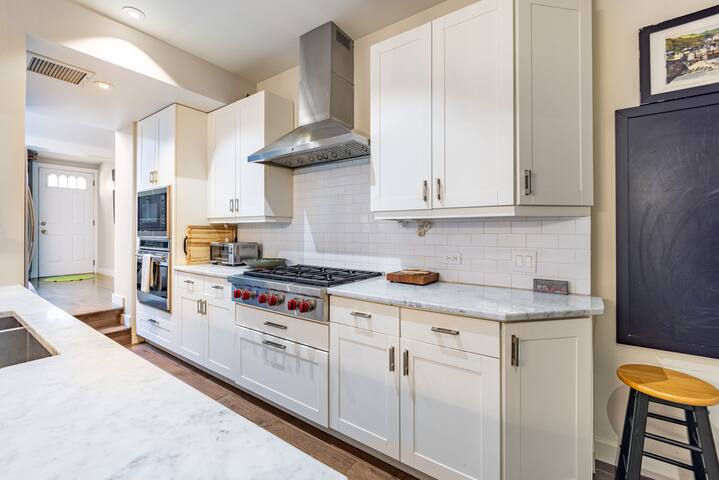 Spacious Home near Prospect Park & Access to NYC! gallery image 4