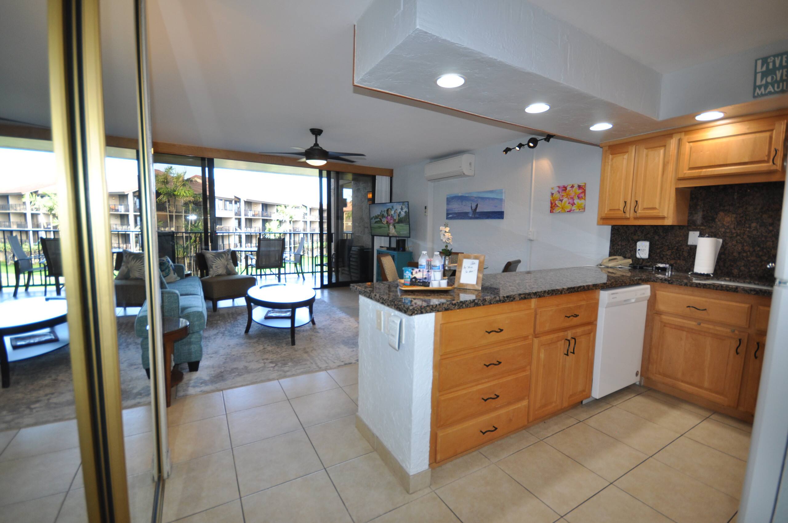 Condo in Lahaina · ★4.97 · 1 bedroom · 1 bed · 1 bath - Image 4