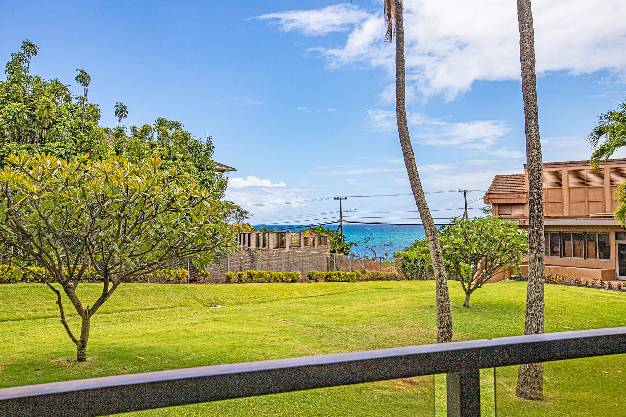 Condo in Lahaina · ★4.95 · 2 bedrooms · 4 beds · 2 baths - Image 3