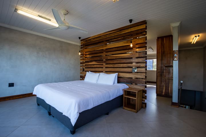 Dormitorio cuatro, dormitorio principal.