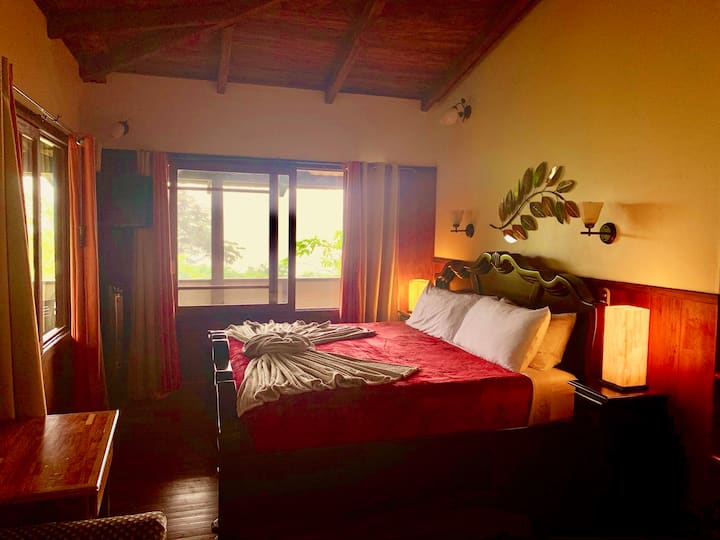 Room 1: Master bedroom 