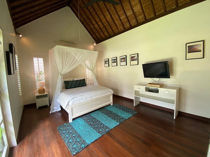 Fabulous Modern 3 br. Villa in Seminyak Large Pool