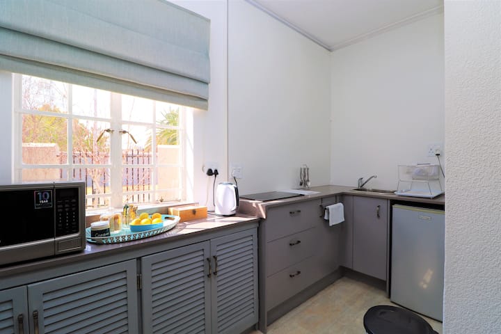 Entire Comfy Bedfordview Garden Suite. - Edenvale