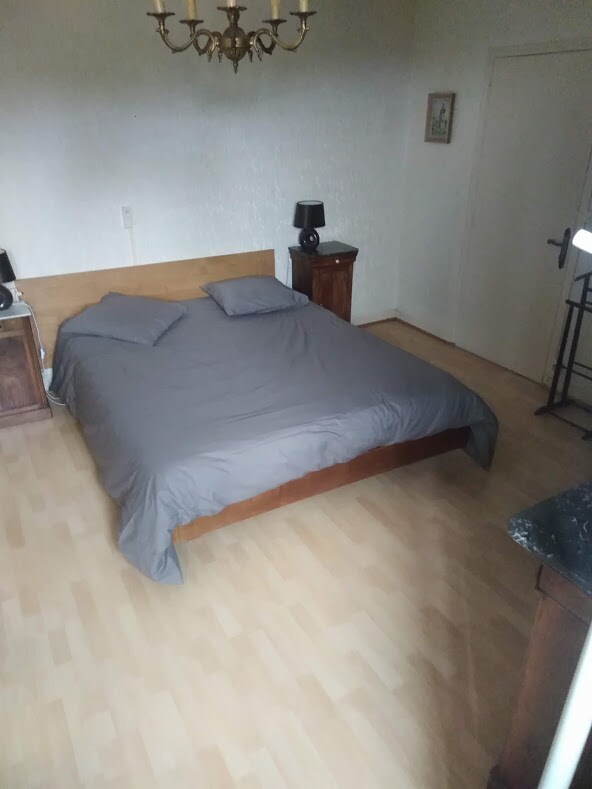 חדר גדול ומרווח, 140 מיטות, עץ ושיש מרוהטים טיפוסיים