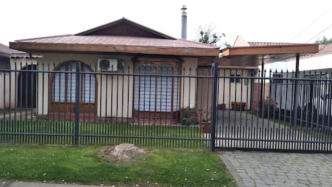 Popular Airbnb listing: Comfortable house on Avda. España, Curicó. in Curicó