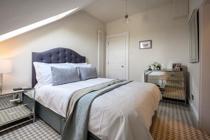 חדר שינה 3 כולל מיטה זוגית