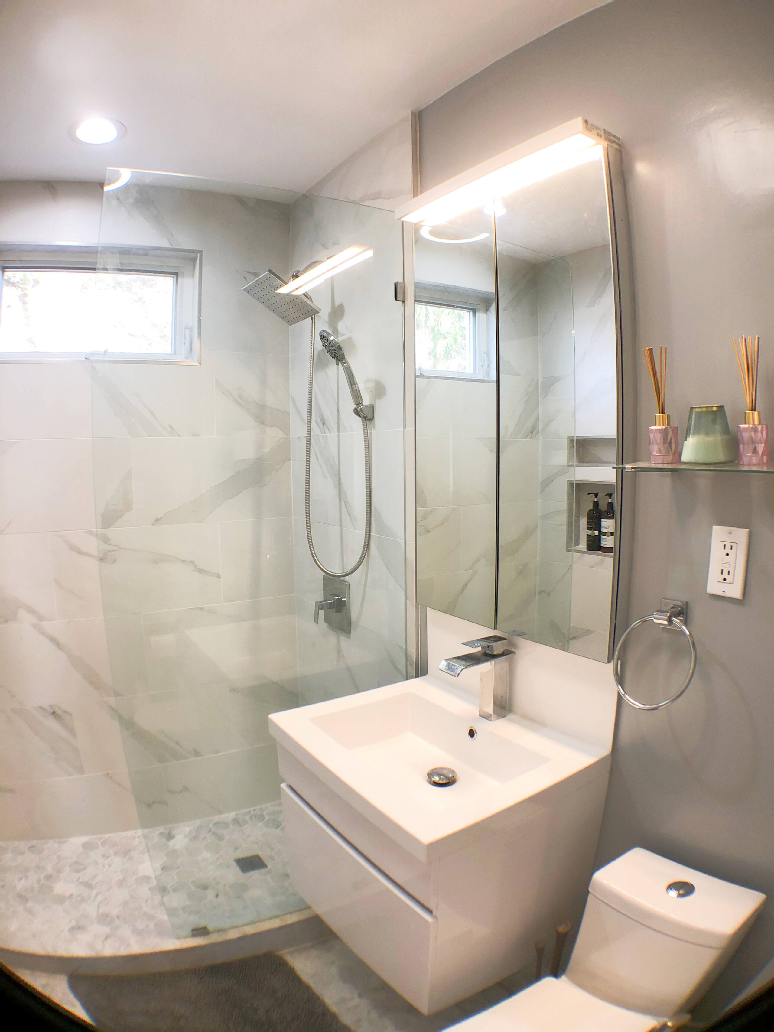 Home in San Francisco · ★4.93 · 1 bedroom · 1 bed · 1 bath - Image 10