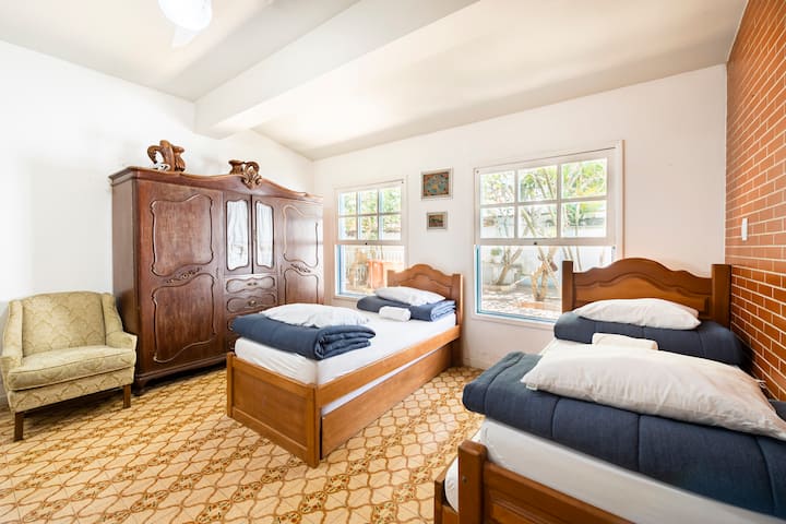 Აგურის ფლიგელი პირველი სართული