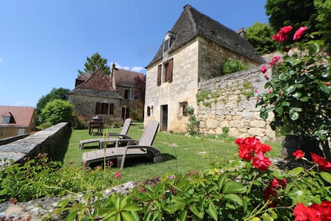 FAMILY HOME WITH 3STARS VIEWS OVER THE DORDOGNE