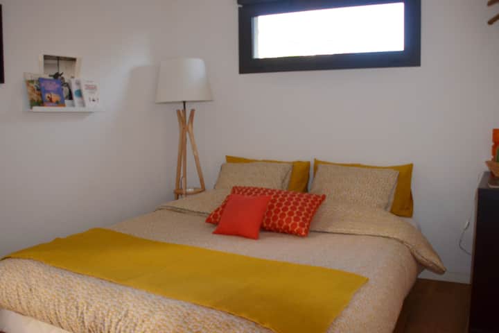 Krevet 160
Jastuci za pamćenje s čvršćim oblikom, ostali fleksibilniji.
dva zasebna kreveta pretvaraju se u dva mala kreveta