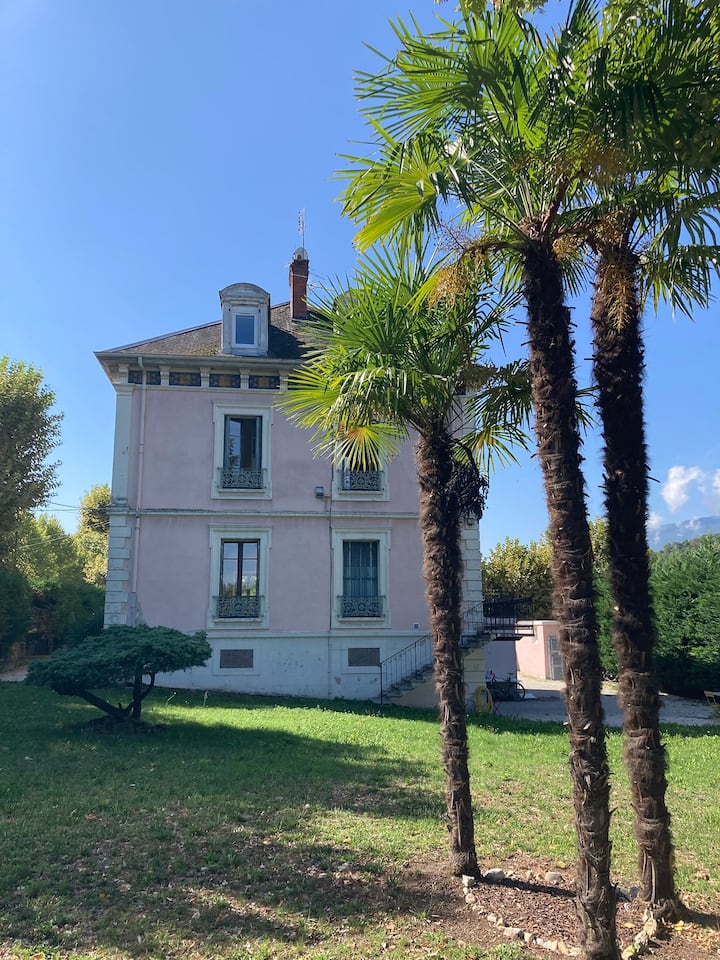 Appartement 76m² 2 Chambres, Parking Et Jardin - Aix-les-Bains