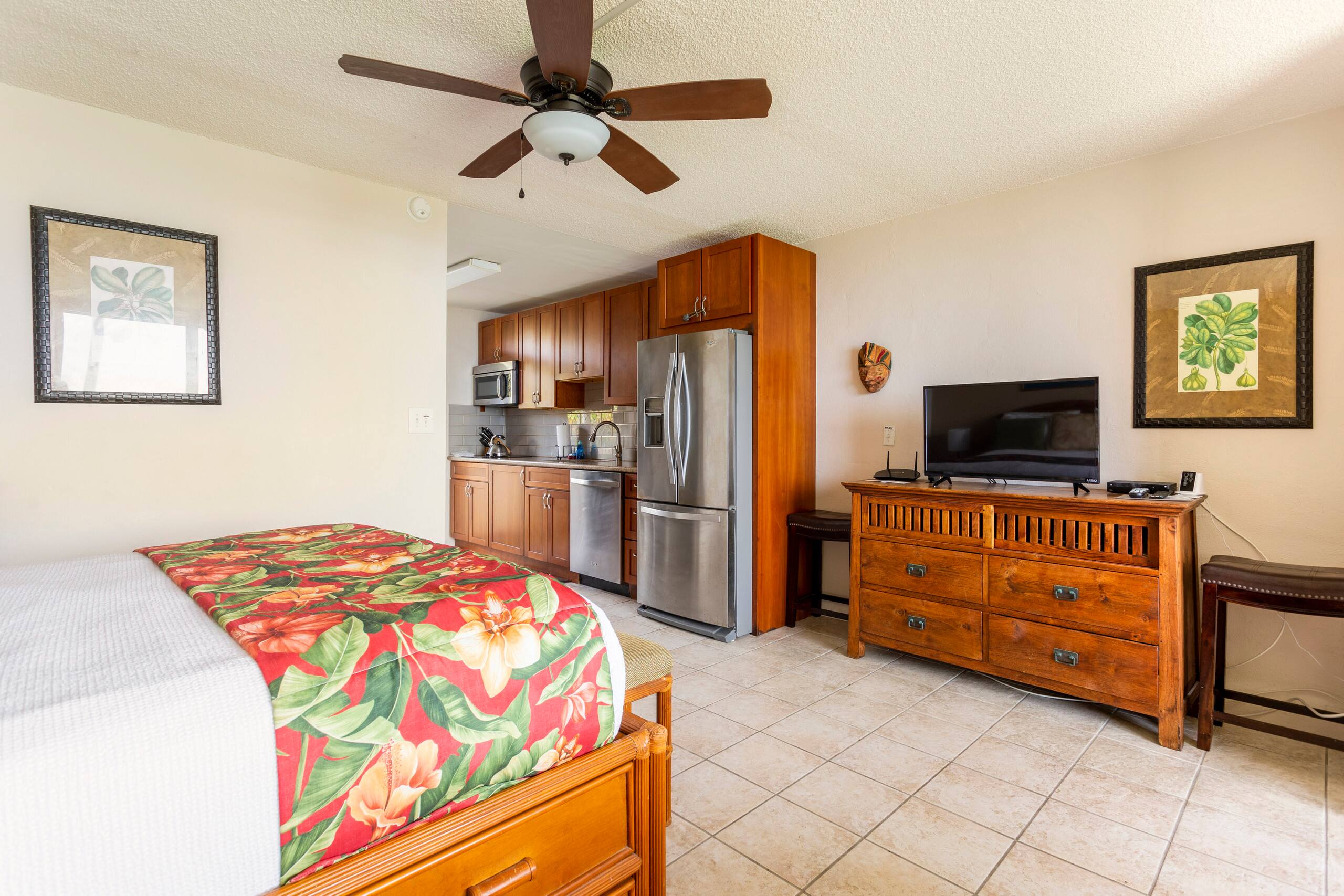 Condo in Kailua-Kona · ★4.8 · Studio · 1 bed · 1 bath - Image 7
