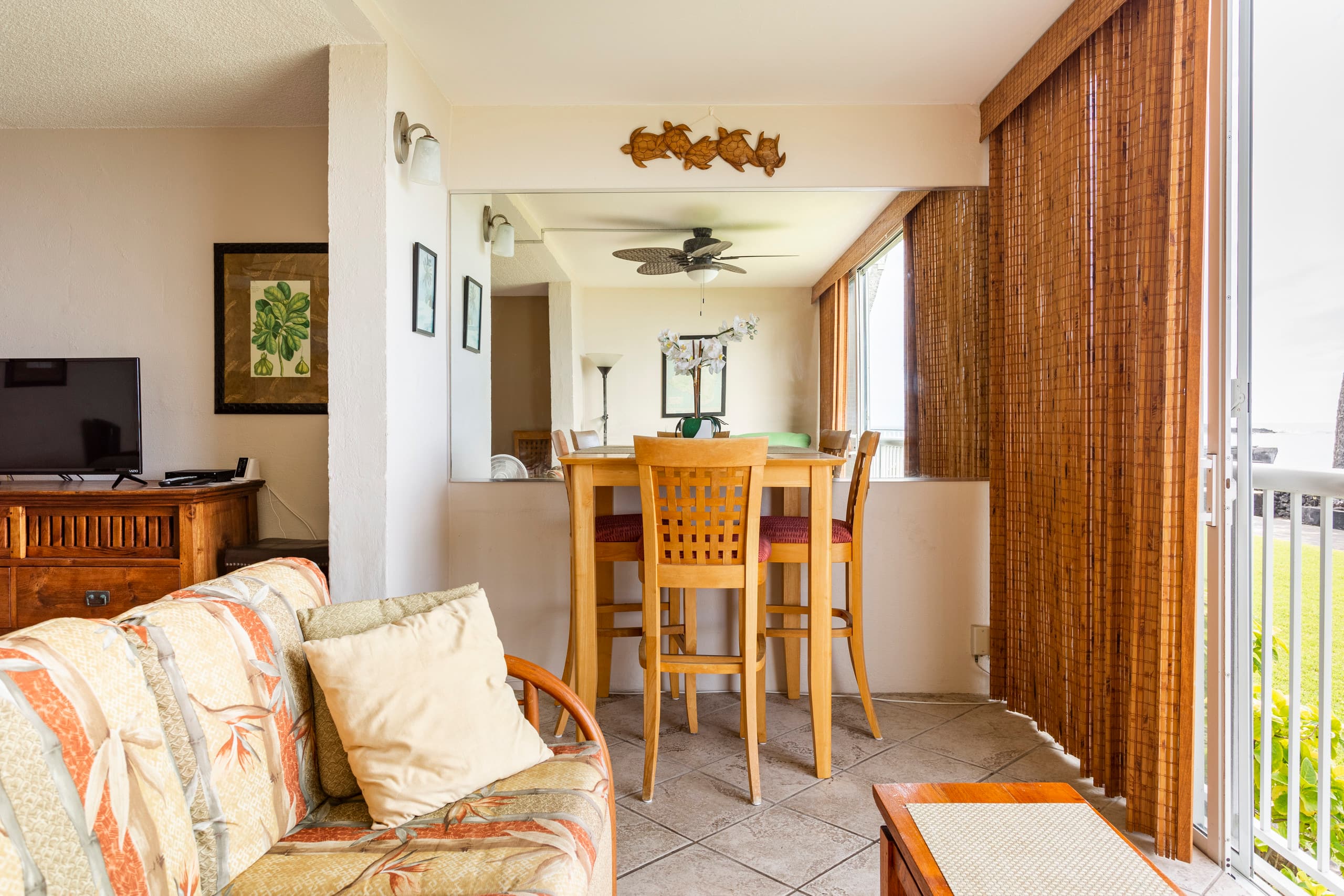 Condo in Kailua-Kona · ★4.8 · Studio · 1 bed · 1 bath - Image 9