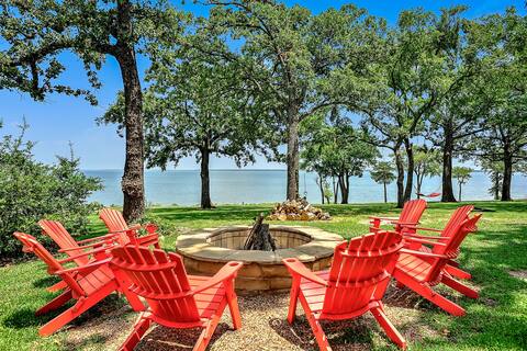 Rare Waterfront - True Lakefront Lake Texoma Home