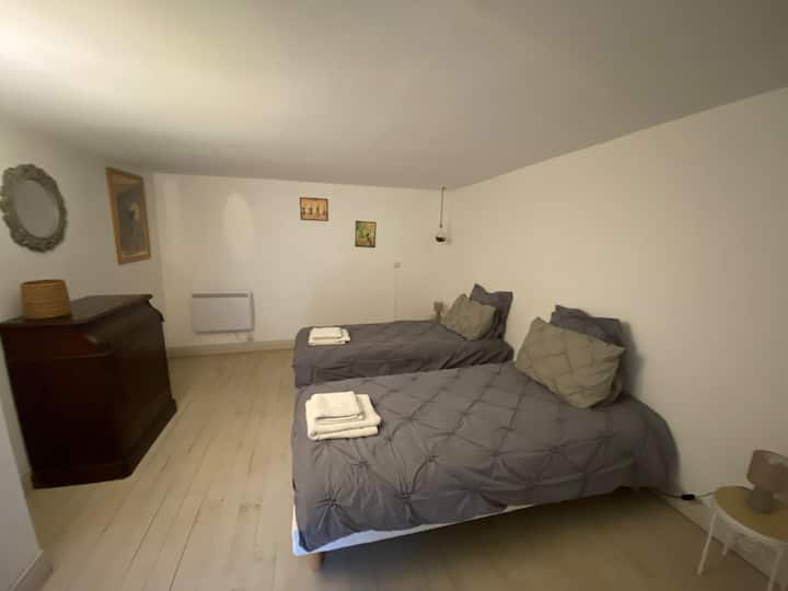 غرفة النوم 2