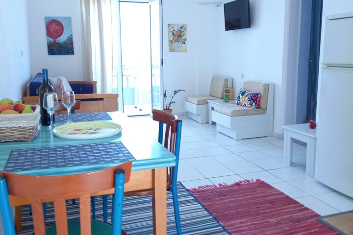  Κουζίνα και σαλόνι