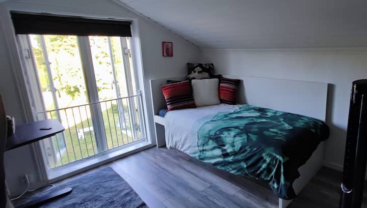 1间卧室，楼上（ 1间）