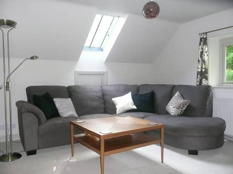 Top Airbnb: Space2 - peaceful countryside retreat with views in King Sterndale