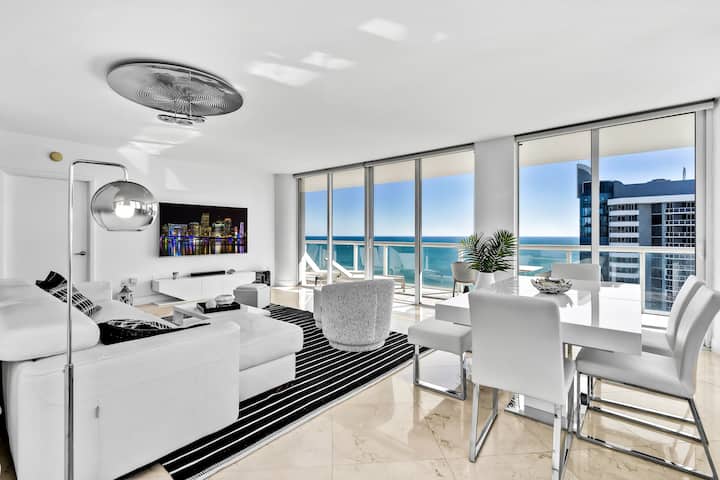 Front Beach Apartment with ocean view - Condominiums for Rent in