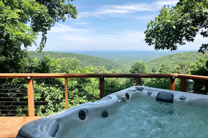 Stunning views & hot tub at mountain retreat! - Cabins for Rent in West  Virginia, West Virginia, United States - Airbnb