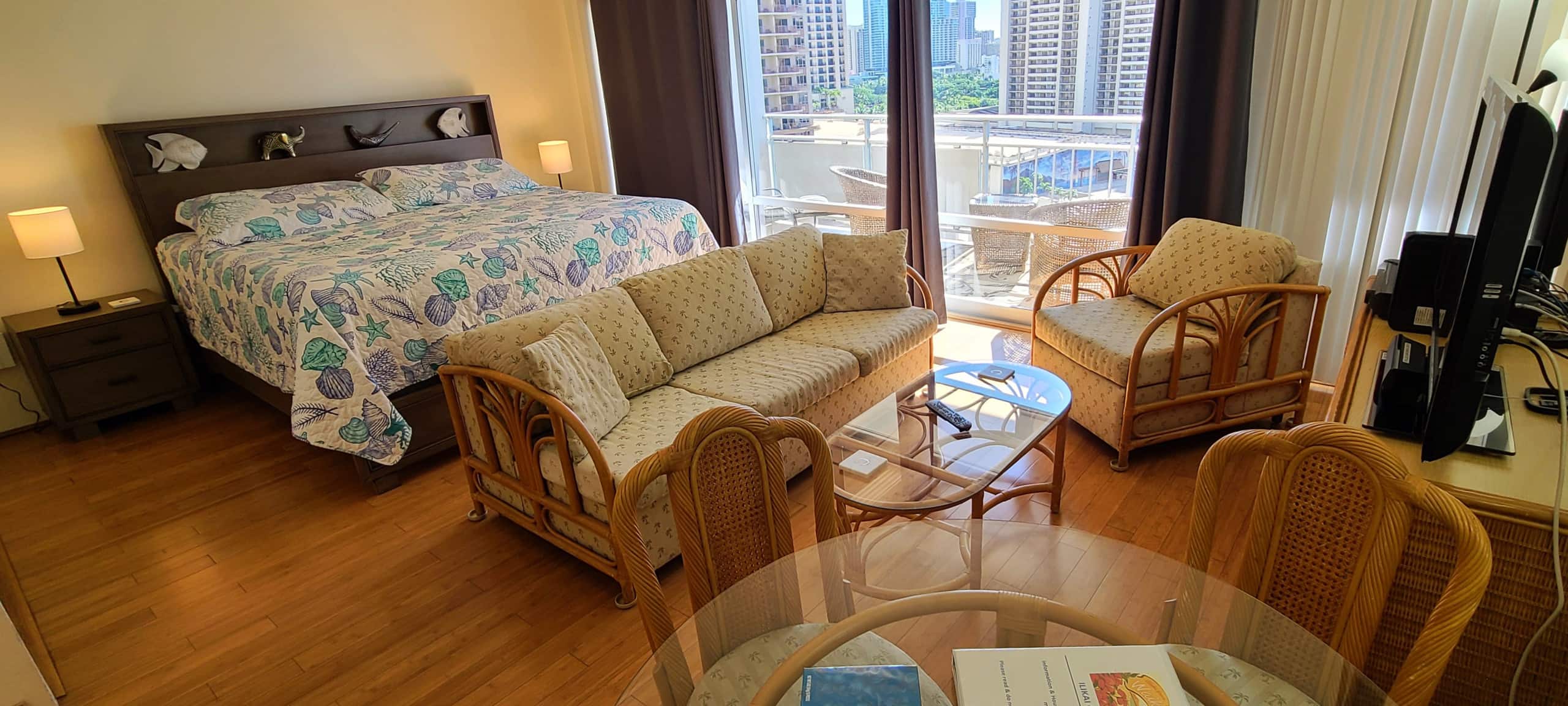 Condo in Honolulu · ★4.84 · 1 bedroom · 1 bed · 1 bath - Image 12