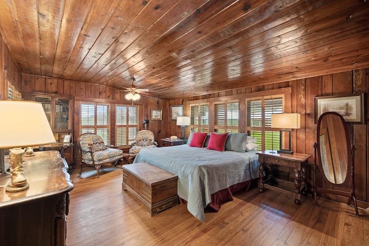 Main House - Master Bedroom with full bath and adjoining private half bath