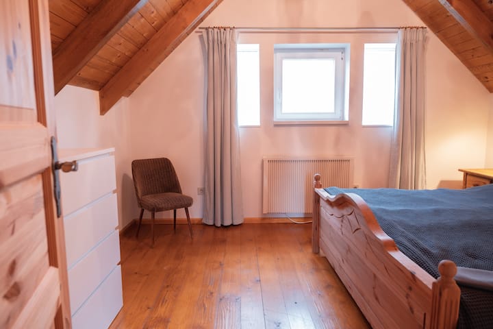 Schlafzimmer 2