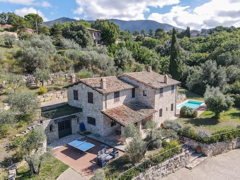 Villa with private pool and panoramic view!