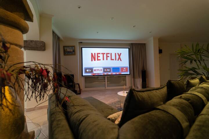 Villa Victoria, with beautiful panoramic views gallery image 5