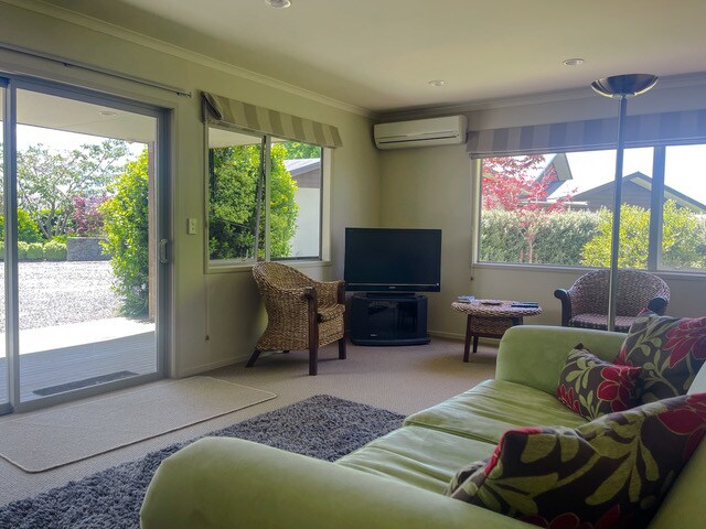 Popular Airbnb listing: Rockridge Cottage in Waikato