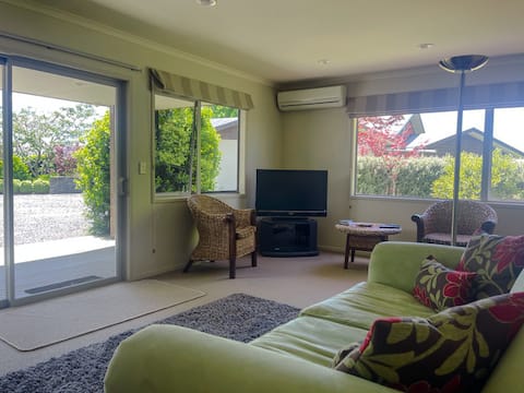 Popular Airbnb listing: Rockridge Cottage in Waipa District East