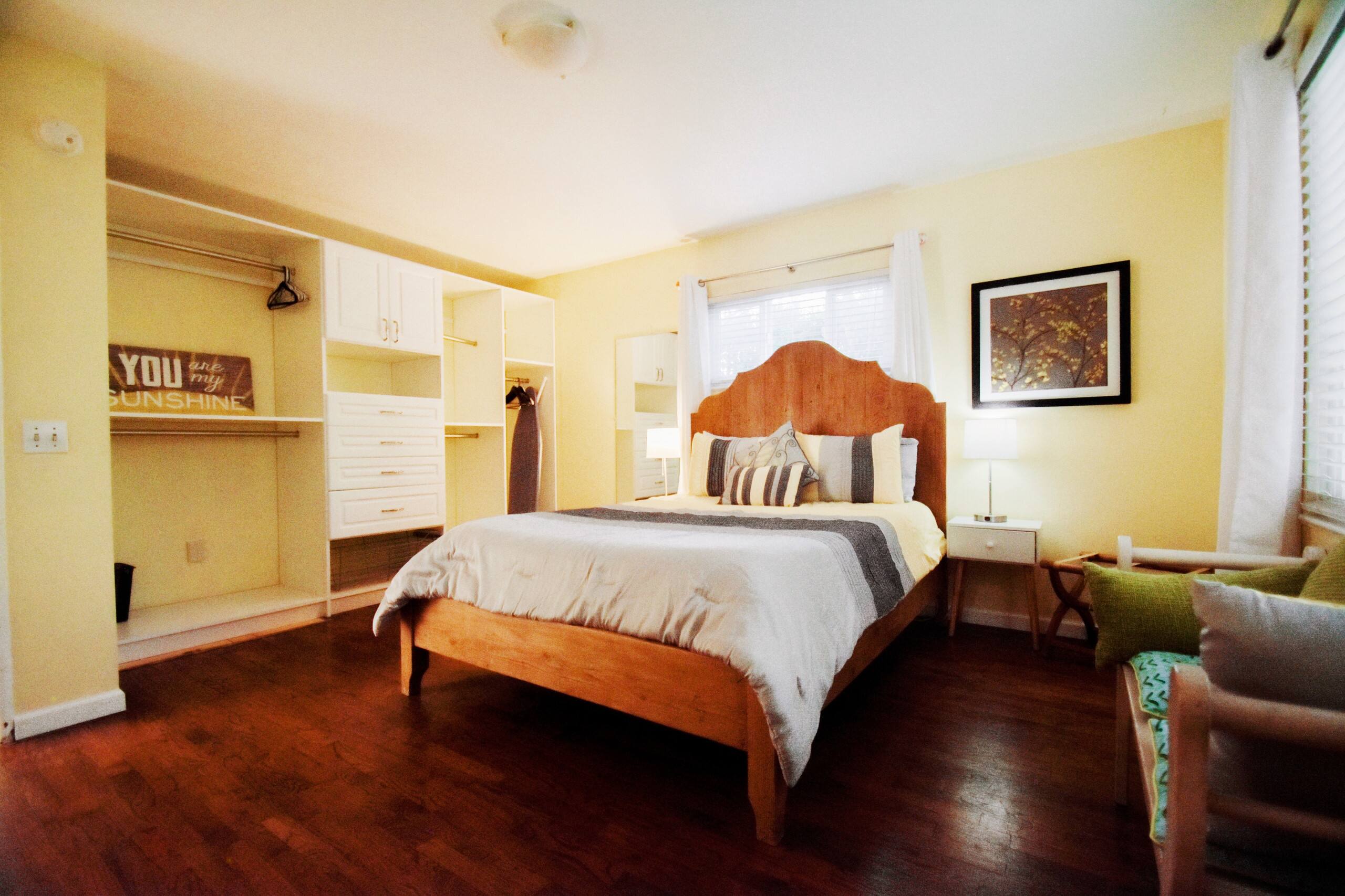 Charming Treehouse-Style Home Near Carmel - Photo 35