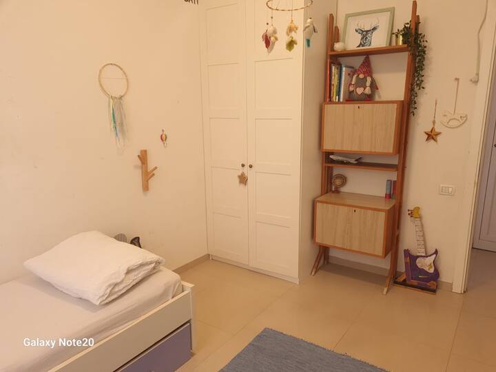 Spavaća soba Dječji krevet (+ bračni krevet)