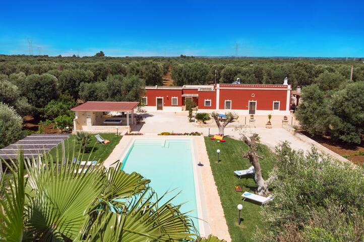 Wonderful old farmahouse in Puglia gallery image 3