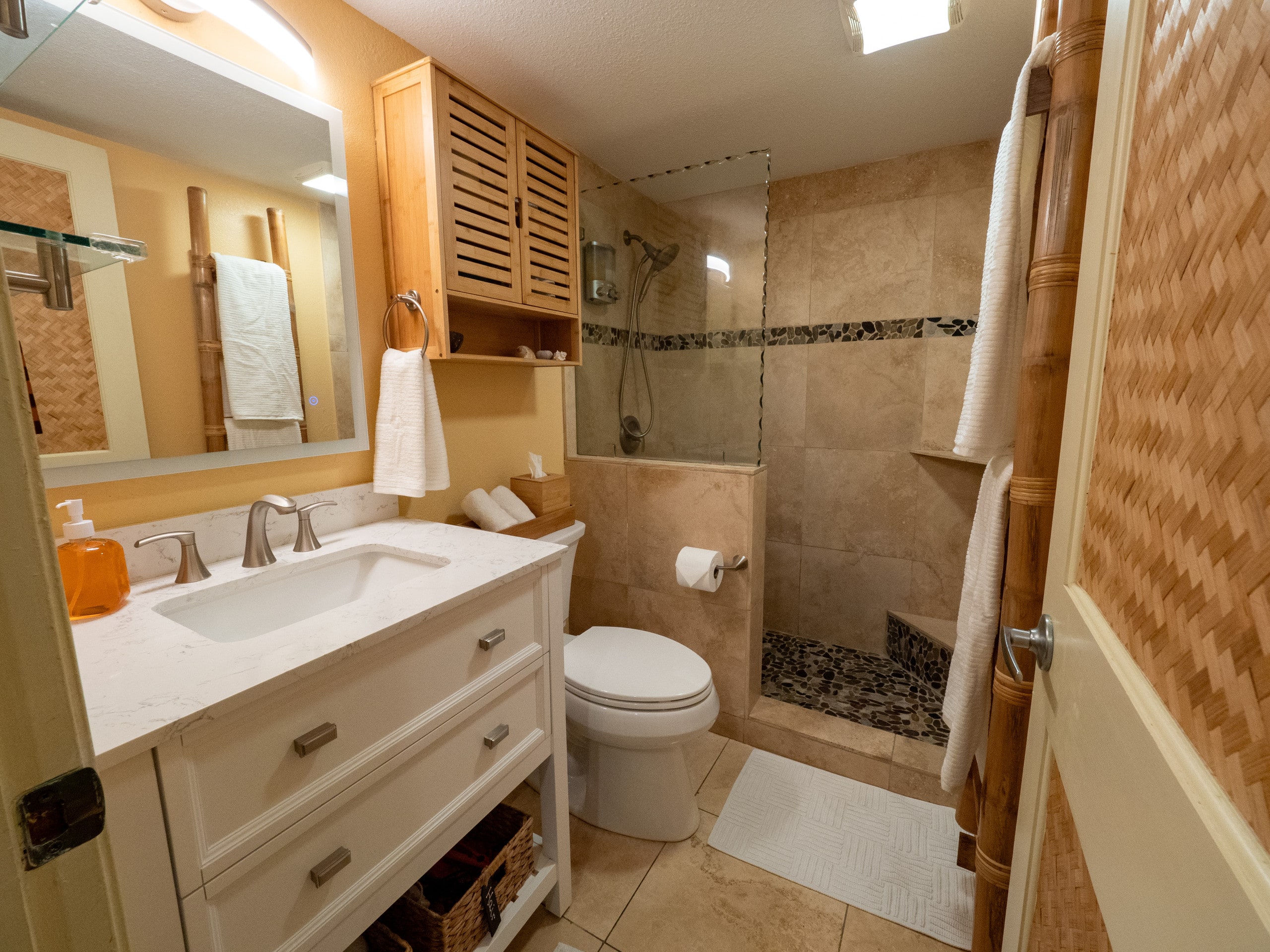 Condo in Kailua-Kona · ★4.97 · 1 bedroom · 2 beds · 1 bath - Image 17