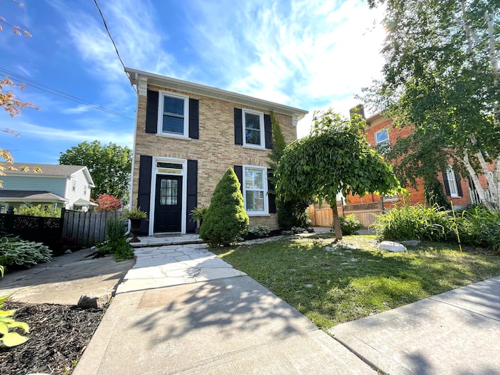 Picton Vacation Rentals & Homes Picton, Prince Edward, Canada Airbnb