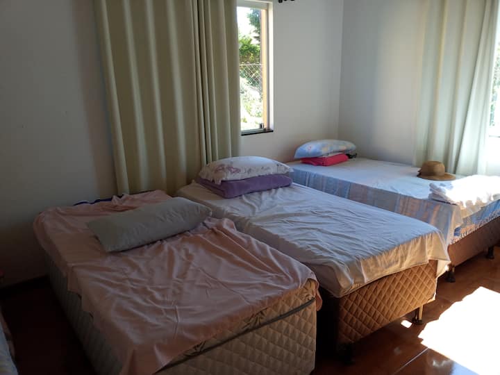 Chambre 3 (4 lits simples)