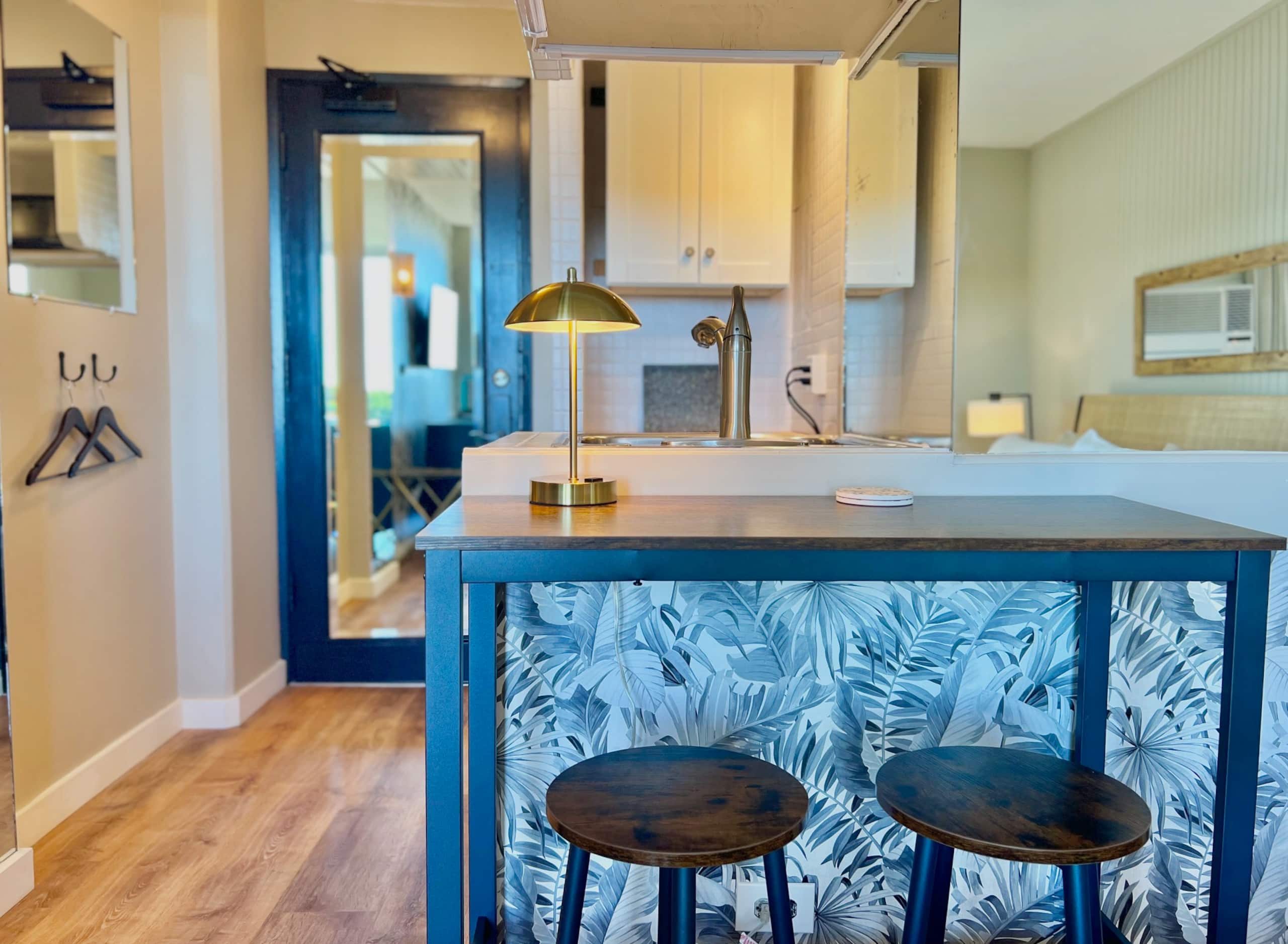 Condo in Honolulu · ★4.71 · Studio · 1 bed · 1 bath - Image 11